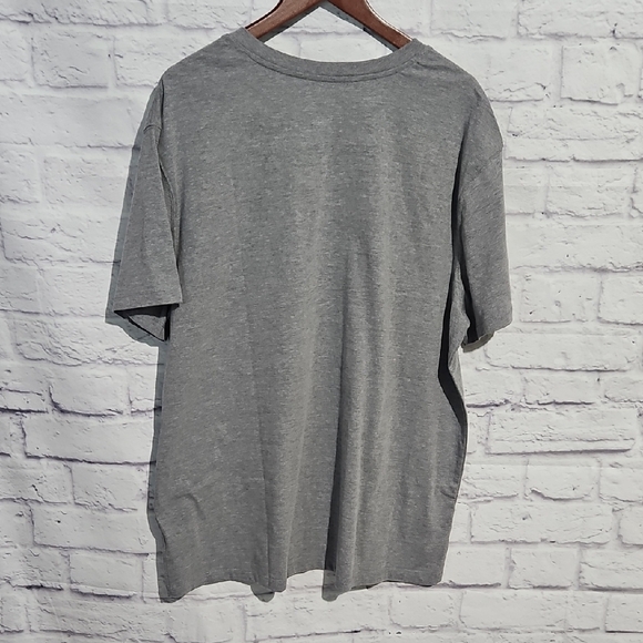 Goodfellow & Co Gray V-Neck Short Sleeve Tee - Picture 6 of 7